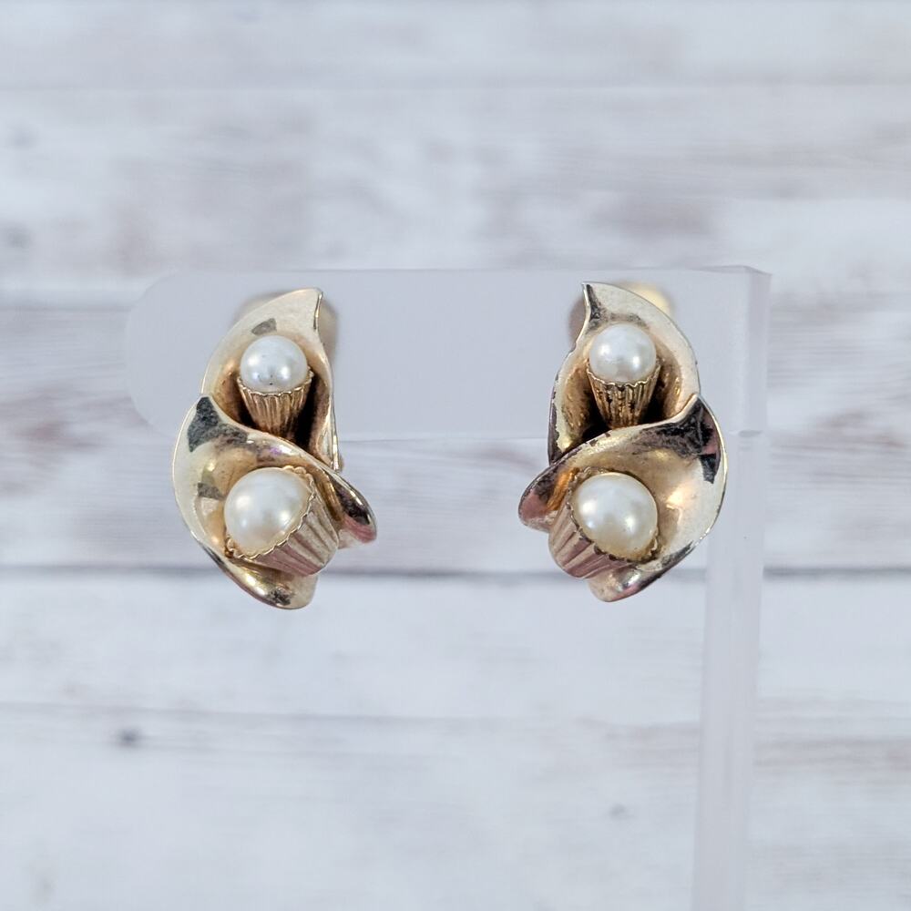 Vintage Clip On Earrings Unusual Gold Tone & Faux Pearl 1" - Fair Condition